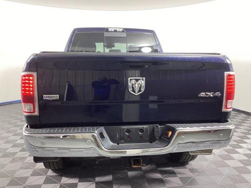 2017 RAM 2500 Laramie Crew Cab 4x4 6'4' Box