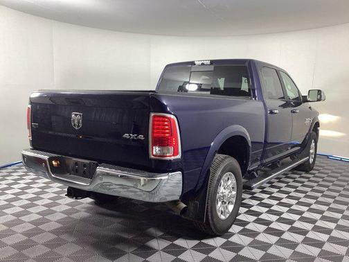 2017 RAM 2500 Laramie Crew Cab 4x4 6'4' Box