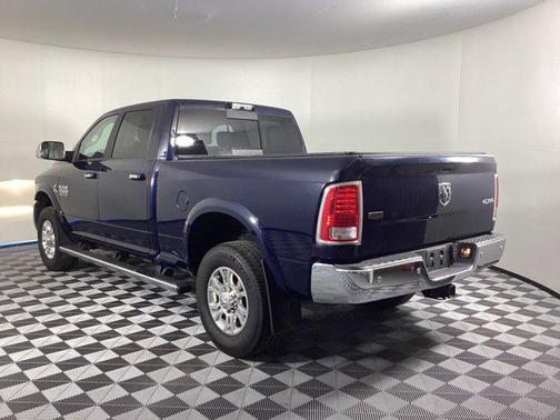 2017 RAM 2500 Laramie Crew Cab 4x4 6'4' Box