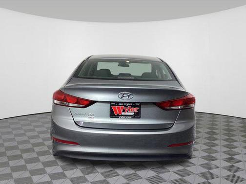 2018 Hyundai ELANTRA SE