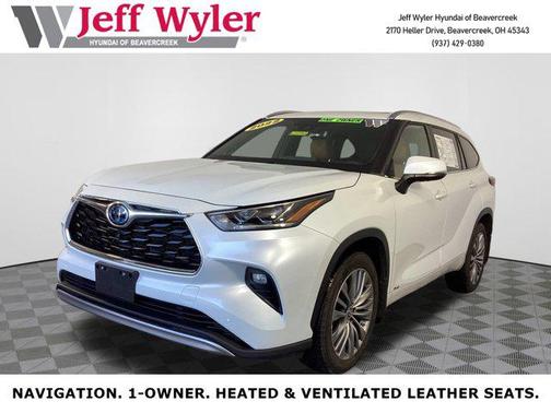 2022 Toyota Highlander Hybrid Platinum