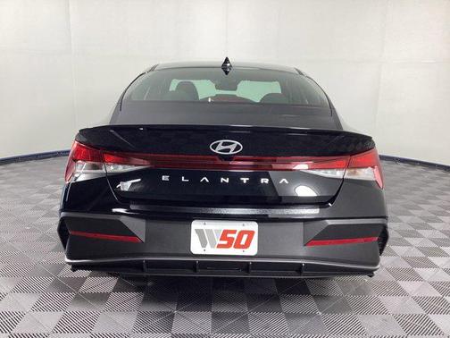 2025 Hyundai ELANTRA Sport
