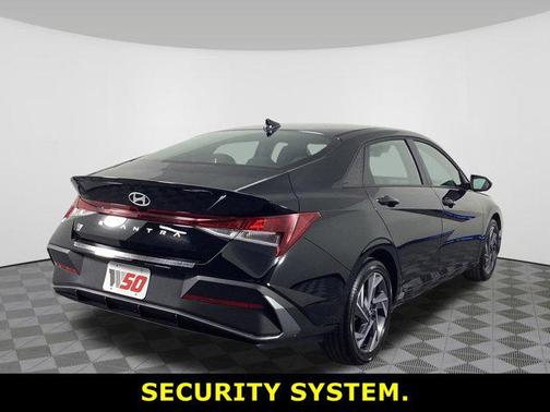 2025 Hyundai ELANTRA Sport