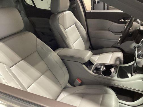 2023 GMC Acadia FWD SLT