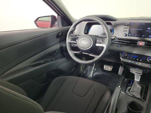 2025 Hyundai ELANTRA Sport
