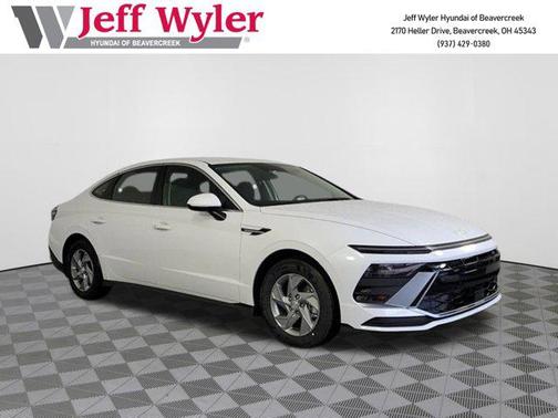 2025 Hyundai SONATA SE