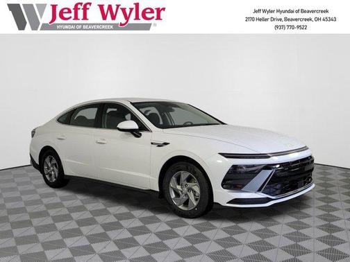 2025 Hyundai SONATA SE