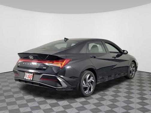 2025 Hyundai ELANTRA HEV SEL Sport