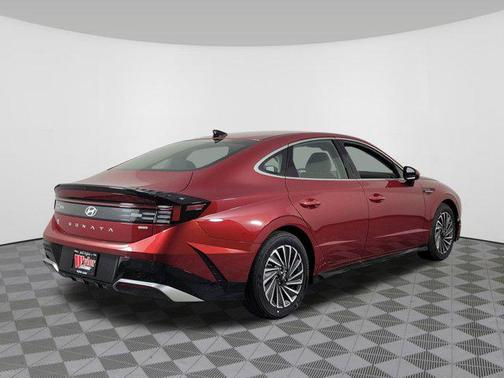 2025 Hyundai SONATA Hybrid SE