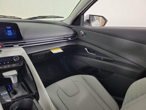 2025 Hyundai ELANTRA HEV Limited