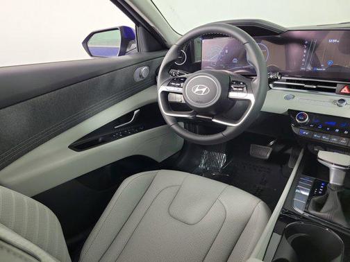 2025 Hyundai ELANTRA HEV Limited