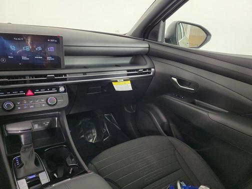 2025 Hyundai SANTA CRUZ SE