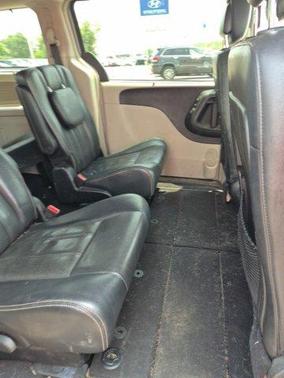 2013 Chrysler Town & Country Touring-L