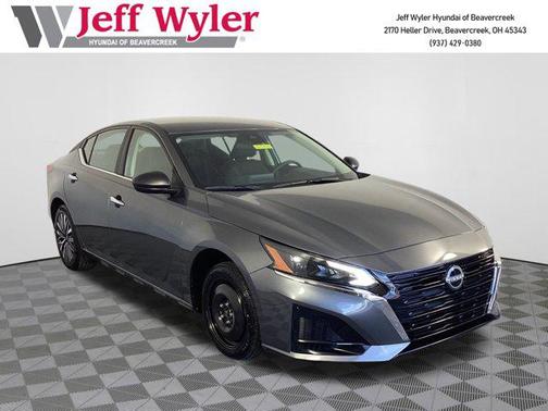 2025 Nissan Altima SV FWD