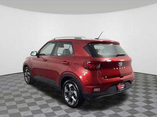 2024 Hyundai VENUE Limited