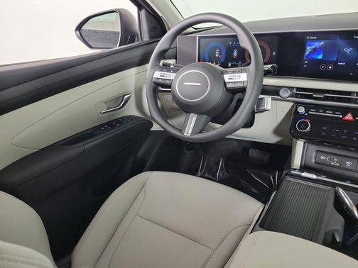 Ash Black 2026 Hyundai TUCSON Hybrid Blue SE