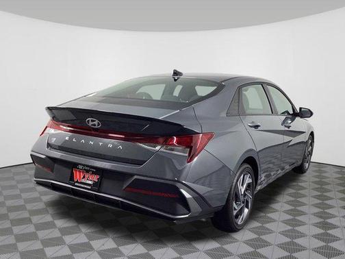 2025 Hyundai ELANTRA Sport