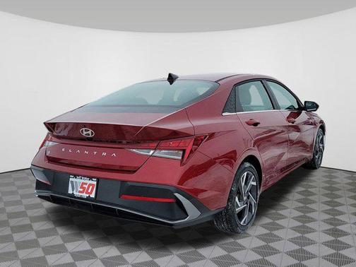 2025 Hyundai ELANTRA SEL