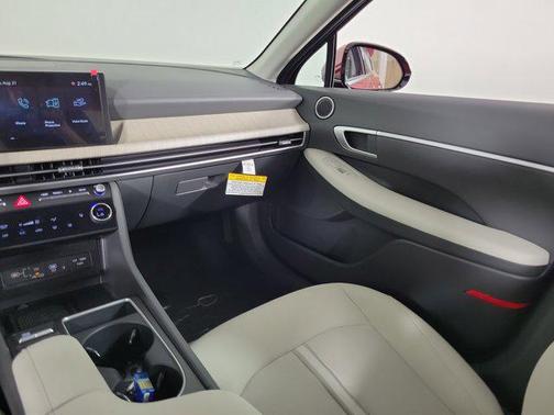 2025 Hyundai SONATA Hybrid SE