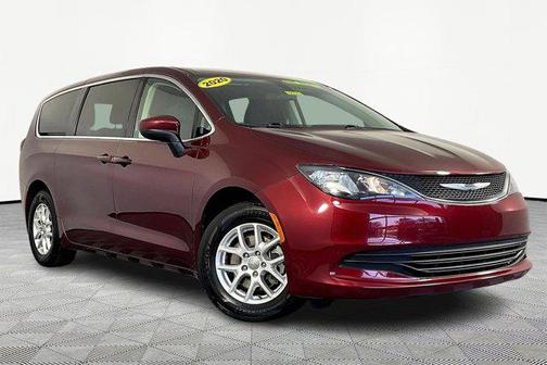 Velvet Red Pearlcoat 2020 Chrysler Voyager LX