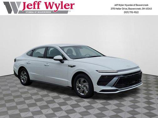 2025 Hyundai SONATA SE