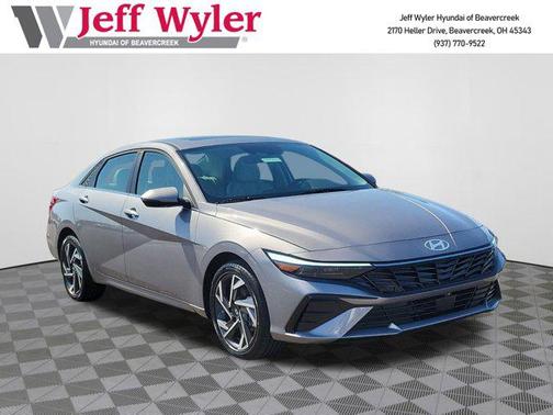 2025 Hyundai ELANTRA Limited