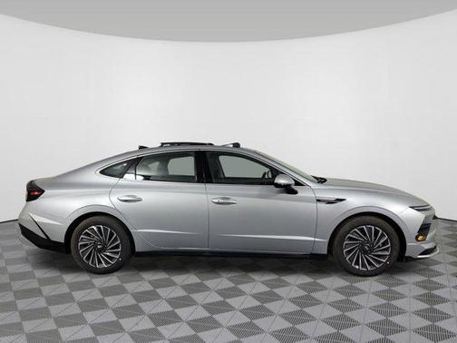 2026 Hyundai SONATA Hybrid SE