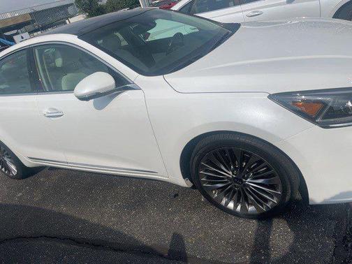 2017 Kia Cadenza Limited