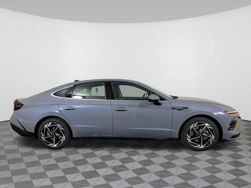 2026 Hyundai SONATA SEL