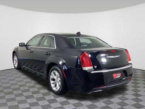 2015 Chrysler 300 Limited