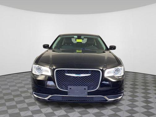 2015 Chrysler 300 Limited