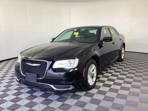 2015 Chrysler 300 Limited