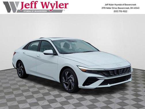2025 Hyundai ELANTRA SEL