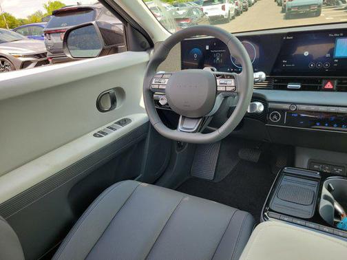 2025 Hyundai IONIQ 5 SEL