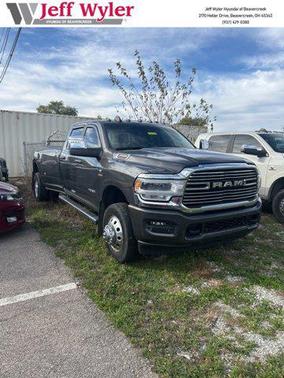 2024 RAM 3500 Laramie Crew Cab 4x4 8' Box
