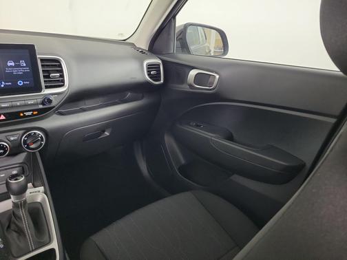Onyx Black 2026 Hyundai VENUE SE