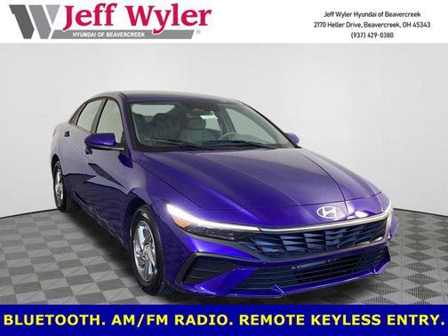 2025 Hyundai ELANTRA SE