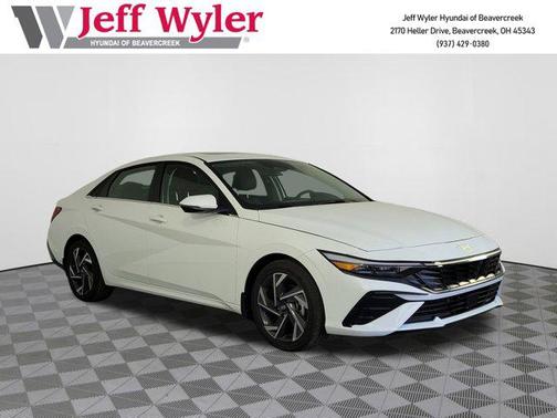 2025 Hyundai ELANTRA Limited