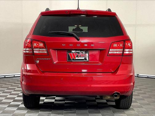 Redline 2 Coat Pearl 2020 Dodge Journey SE Value