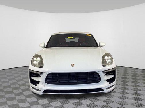 2015 Porsche Macan Turbo