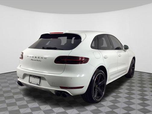 2015 Porsche Macan Turbo