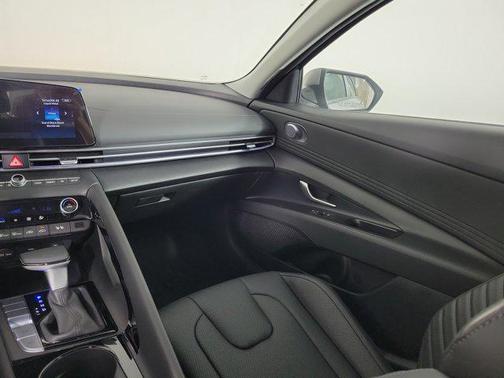 2025 Hyundai ELANTRA HEV Limited