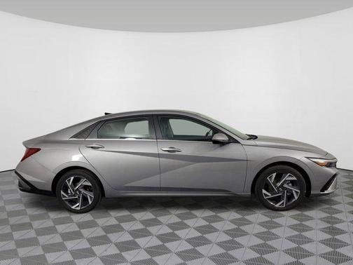 2025 Hyundai ELANTRA HEV Limited