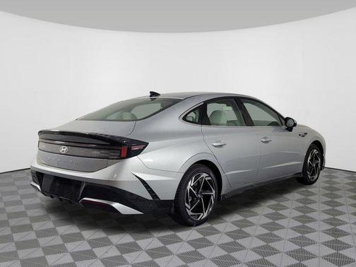 2026 Hyundai SONATA SEL