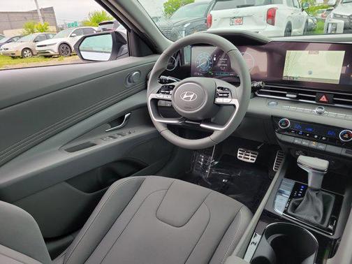 2025 Hyundai ELANTRA Sport