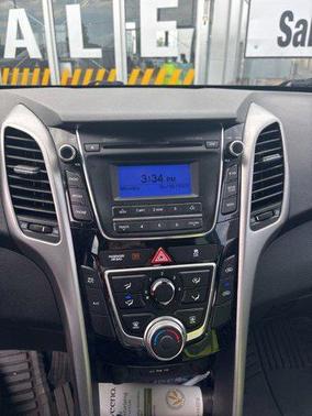 2017 Hyundai Elantra GT Base