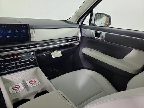 2025 Hyundai SANTA FE SE