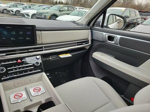 2025 Hyundai SANTA FE SE