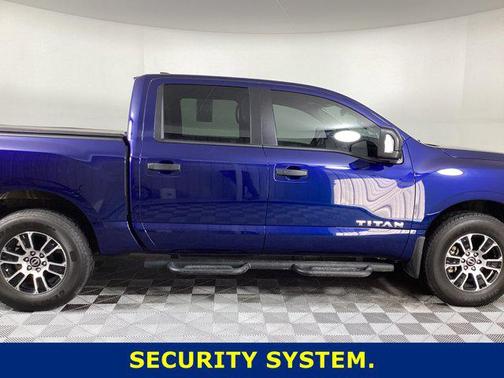 2024 Nissan Titan SV