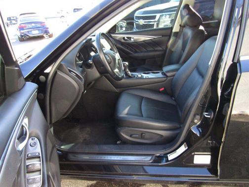 2017 INFINITI Q50 3.0t Signature Edition